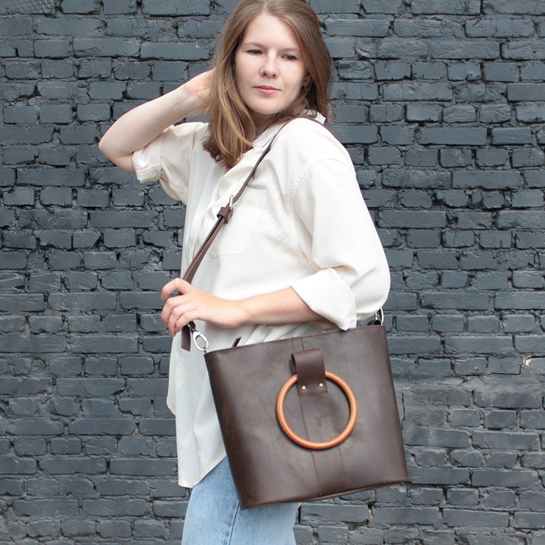 Charlotte "Коричневый крейзи хорс"