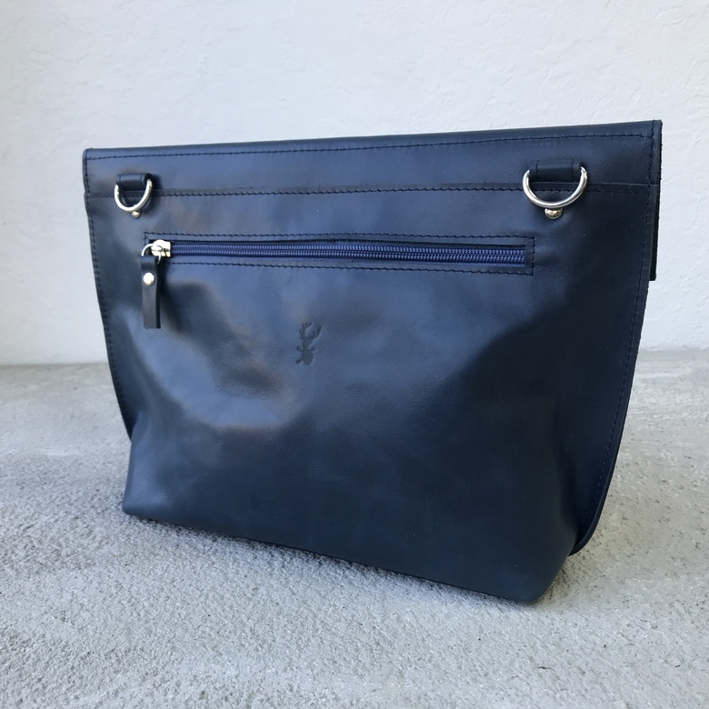 Celine - синяя гладкая