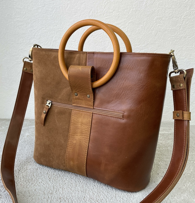 Charlotte "Фундук и коричневая замша"