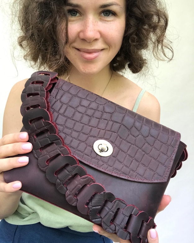 Fibi увеличенная - Винный крейзи хорс и рептилия