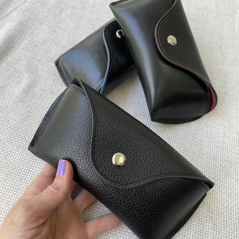 Очечник чёрный фактурный