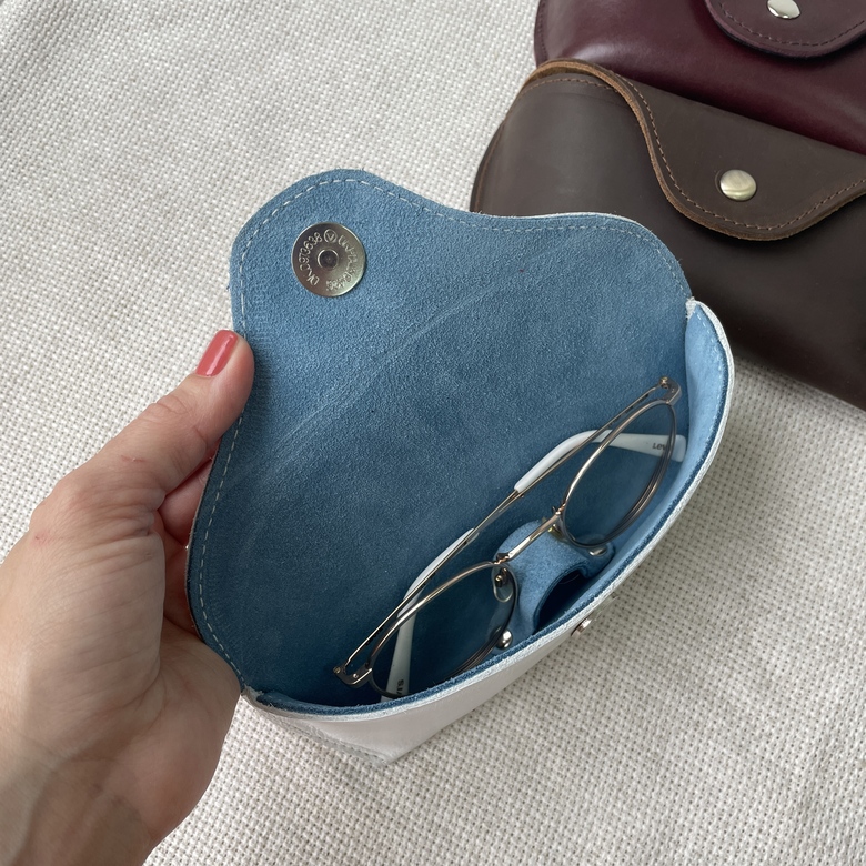 Очечник белый