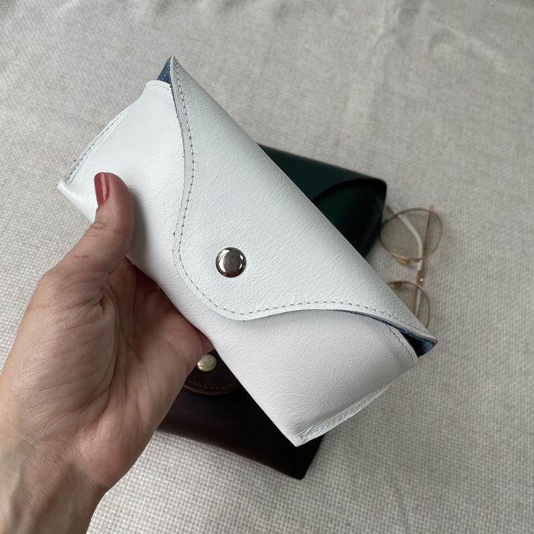 Очечник белый