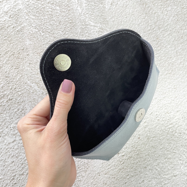 Очечник сизый