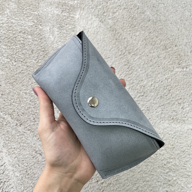 Очечник сизый