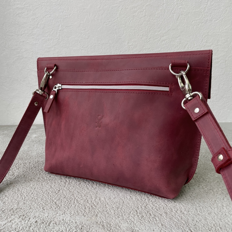 Celine - малиновый крейзи хорс