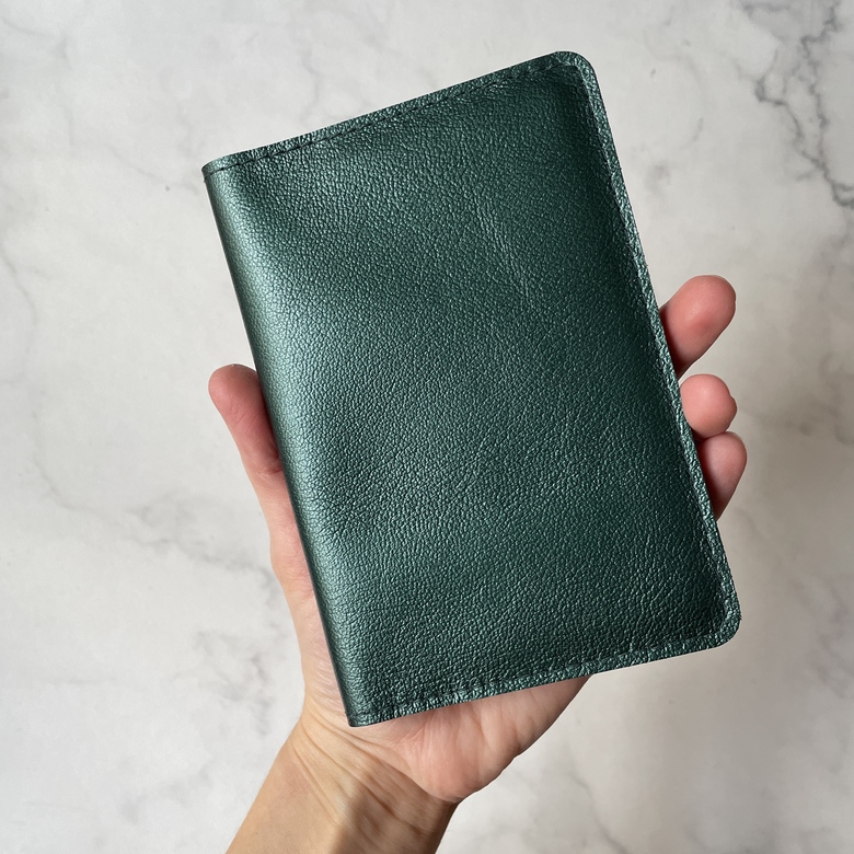 Обложка на паспорт - Изумрудная галактика