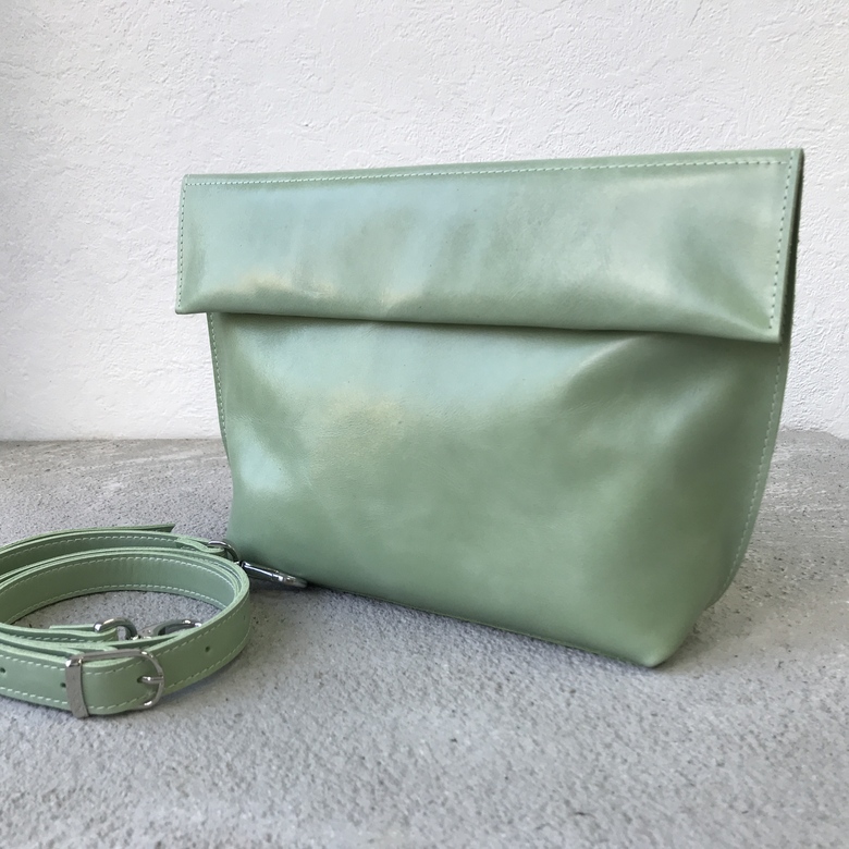 Celine - салатовая гладкая